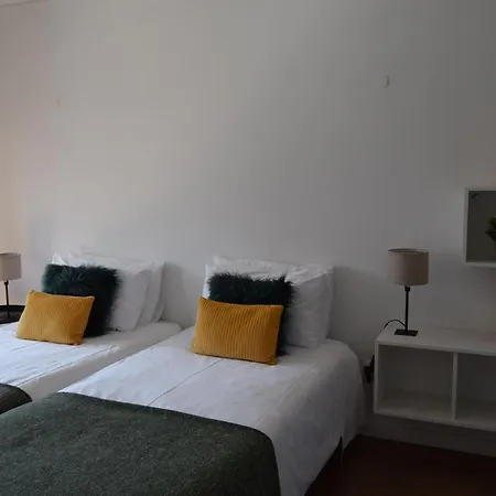 Hotel Family House à Lagos Extérieur photo