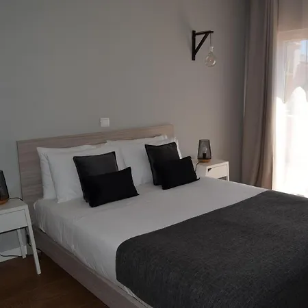 Hotel Family House à Lagos Extérieur photo
